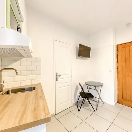 Homestay A 30s Du Rer E,paris En 20 Min Paris