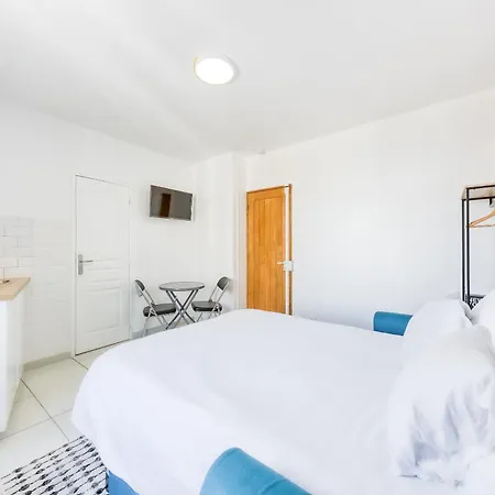 Homestay A 30s Du Rer E,paris En 20 Min *